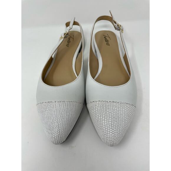 Trotters Womens Halsey Flat White Adjustable Ankle Strap Size 8.5 - Picture 3 of 11